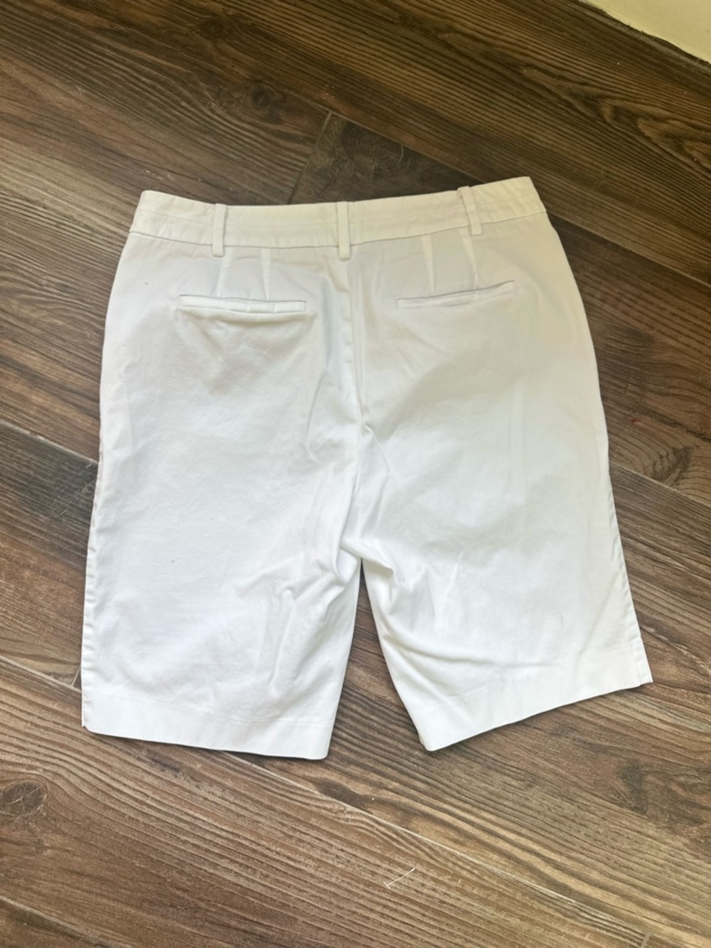 Talbots The Perfect Shorts White Mid-Length Pull-On Bermuda Shorts - Picture 4 of 12